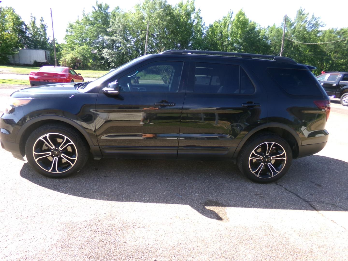 2015 Tuxedo Black Metallic /Black Ford Explorer Sport (1FM5K8GT1FG) with an 3.5L V6 Ecoboost engine, automatic transmission, located at 401 First NE, Bearden, AR, 71720, (870) 687-3414, 33.726528, -92.611519 - Photo#1